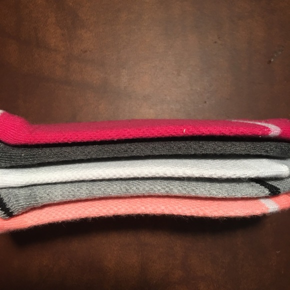 NWT socks 5 pairs - Picture 2 of 3